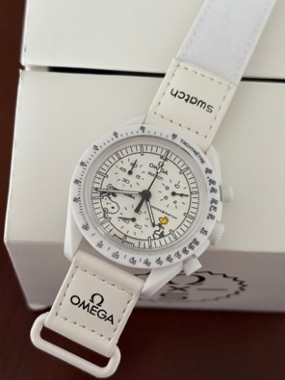🎨OMEGA 🎨 fashionable white battery watch - Picture 3 of 8